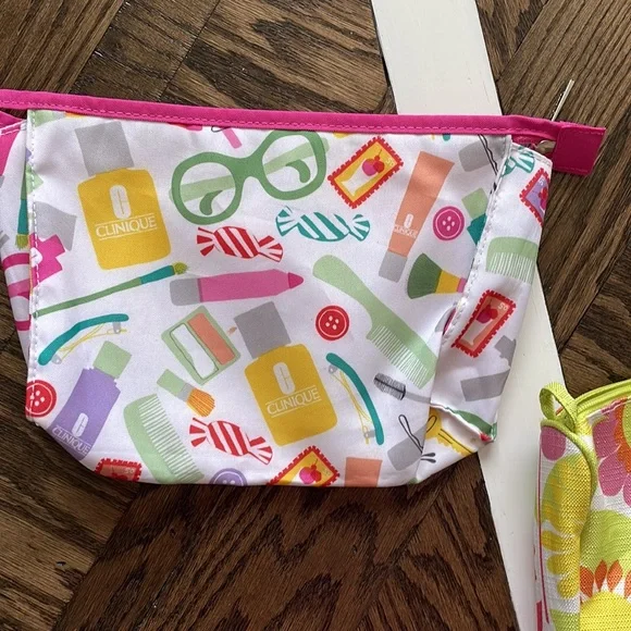 Lot of five make up bags! - Picture 12 of 15